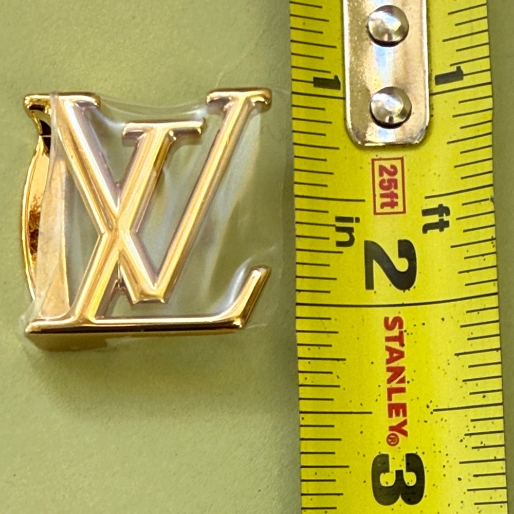 New in box Louis Vuitton Dark Brown Monogram Reversible Belt with Gold Buckle - Picture 6 of 8